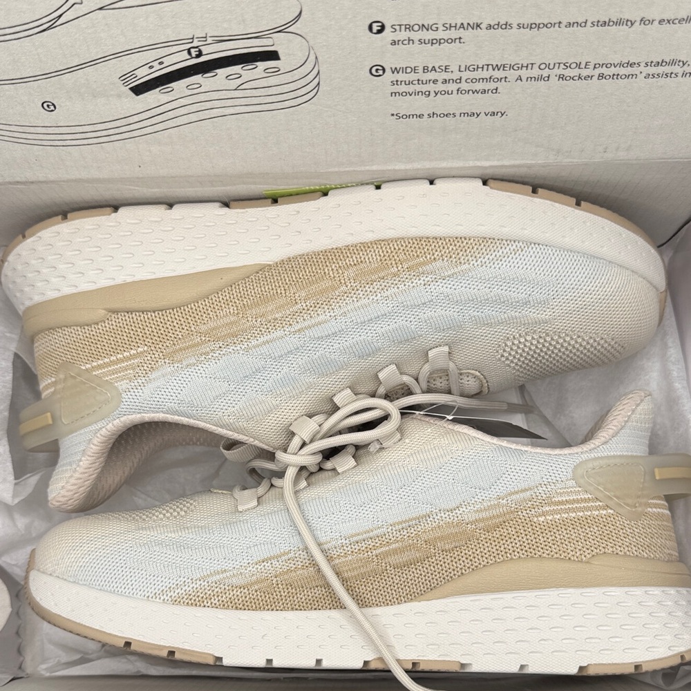 DREW Women’s ‘Bestie’ Athletic/Walking Shoe size 7.5 2E  XW